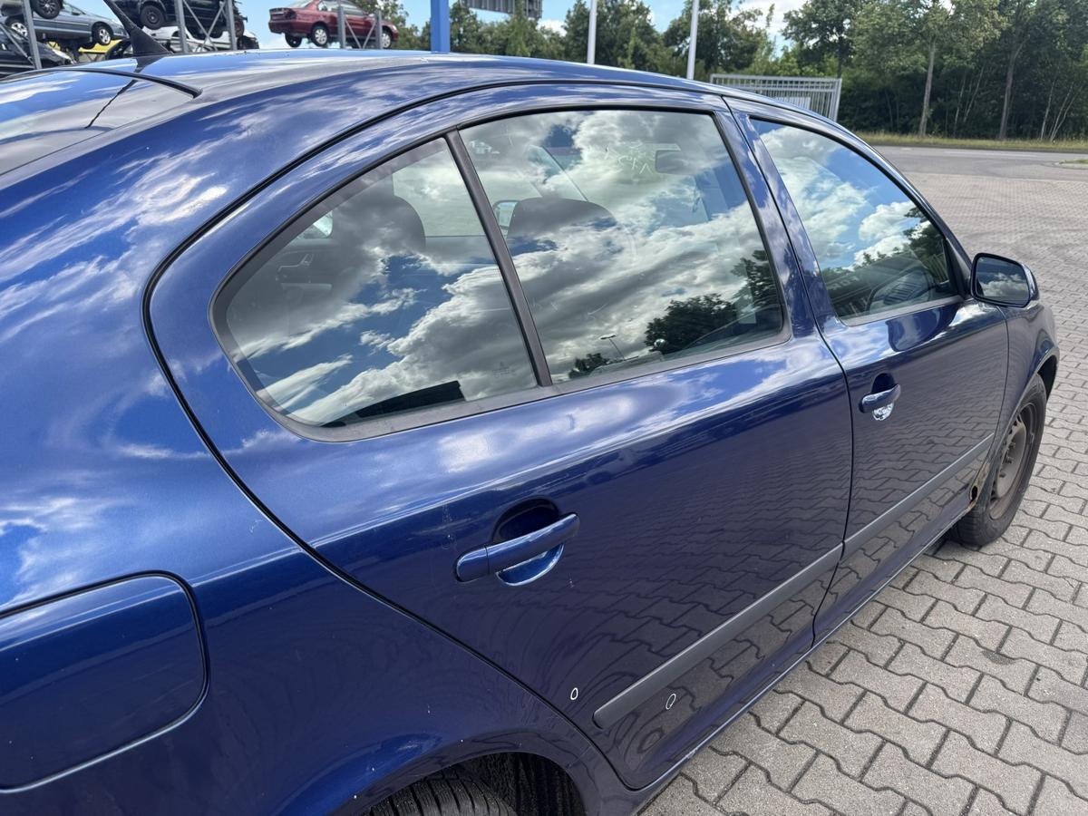 Skoda Octavia 2 1Z original T&uuml;r hinten rechts LF5Q Stormblau Metallic Flie&szlig;heck Rohbau Bj.2008